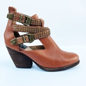 Vintage by Jeffrey Campbell Watson Ankle Boots